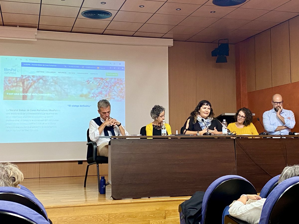 Carmen Moreno tweet media