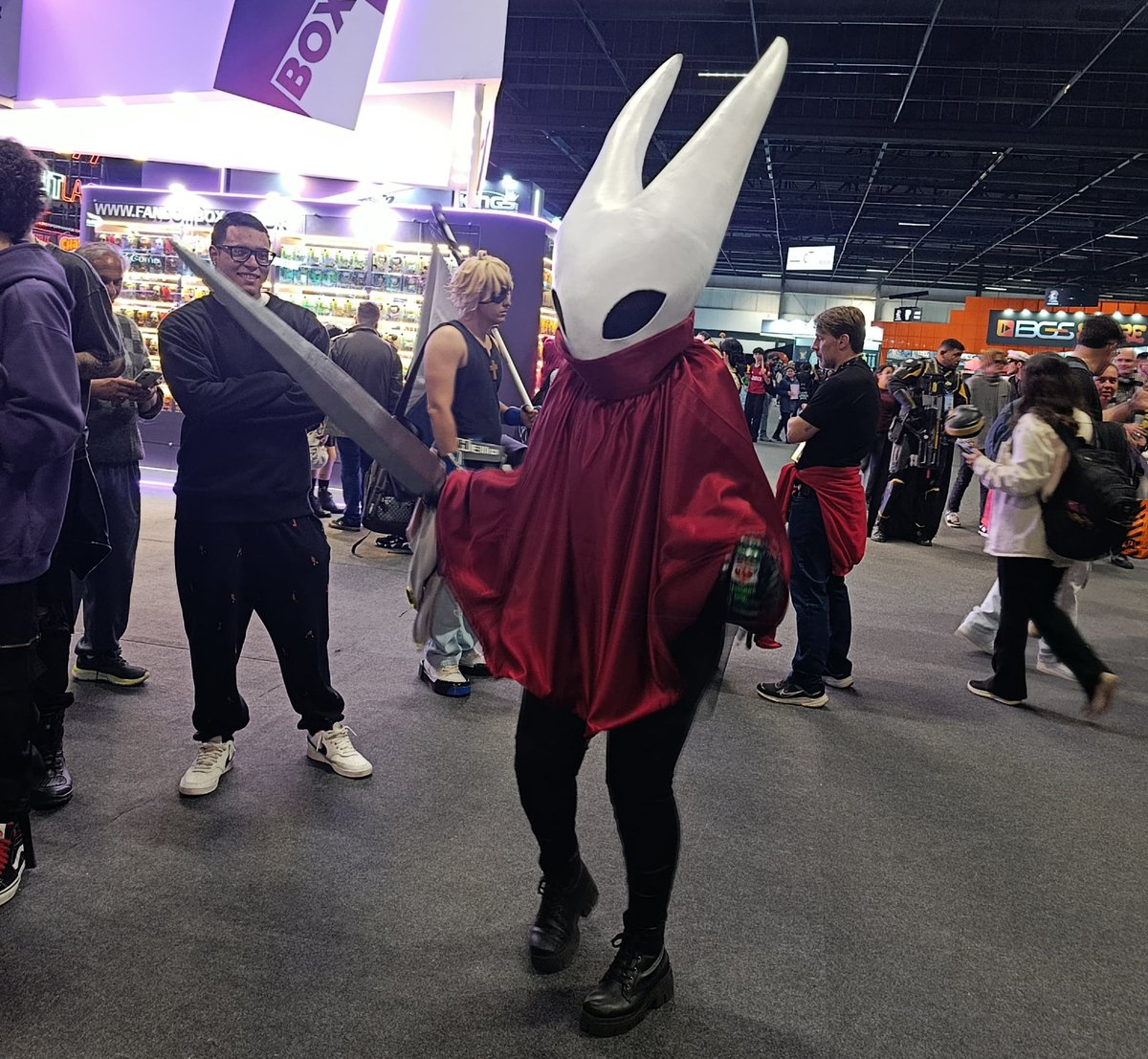academiadgamers's tweet photo. Simplesmente o melhor cosplay da BGS kkkj Guaraná https://t.co/8w3SQFZUIi