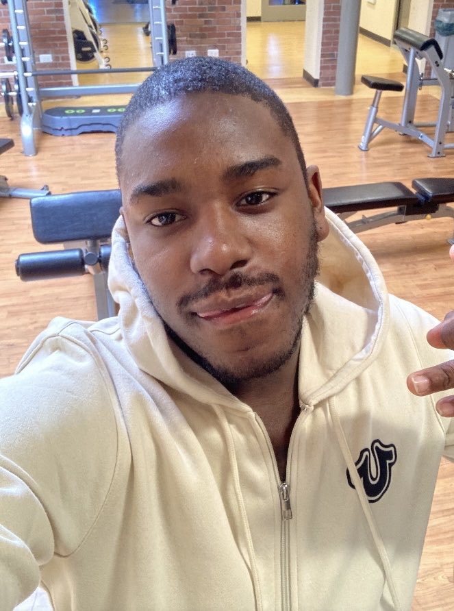 uptopslay's tweet image. 