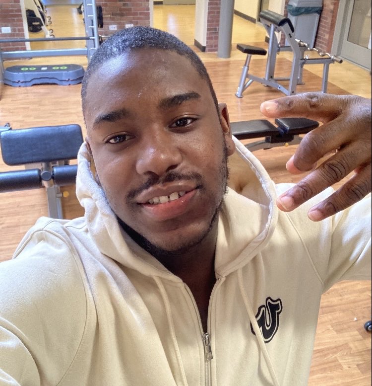 uptopslay's tweet image. 