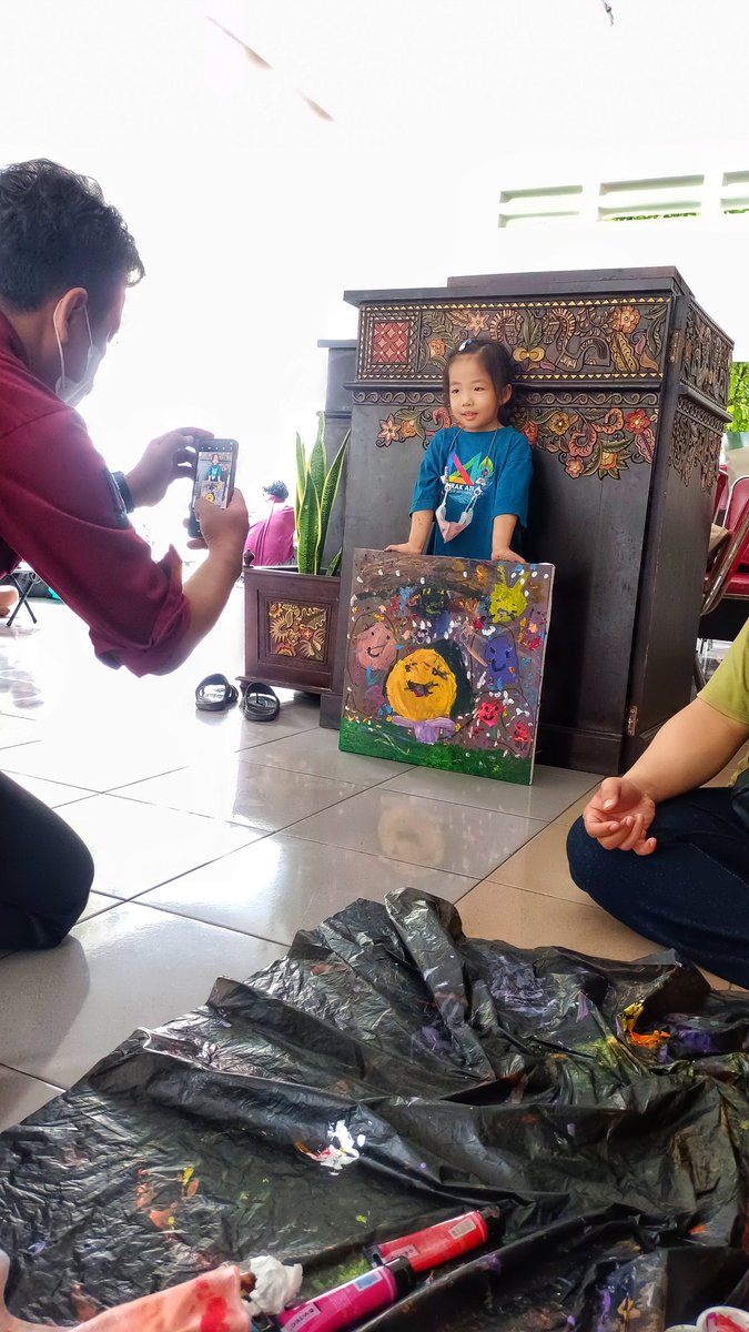 GM everyone 🌹

I'm Jocelyn, I'm 5 years old and I hope that one day I'll be an amazing artist like you. Please support me, follow, dan collect my art if you like 😎🤭
objkt.com/users/tz1csJfo…

#NFTs #NFTCommunity #NFTCollection #artkids #Kiddos #senimancilik