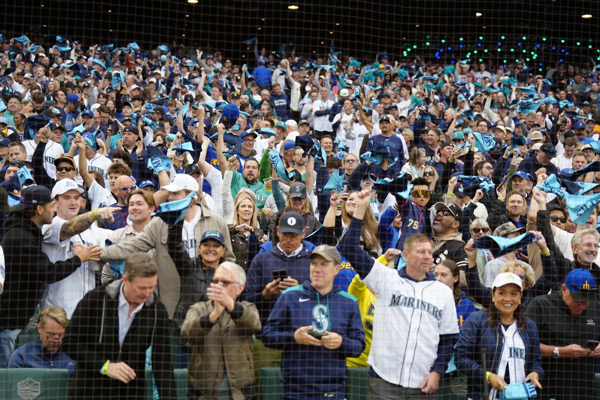 The <a href="/Mariners/">Seattle Mariners</a> have an 18-7 record (.720) in games at <a href="/TMobilePark/">T-Mobile Park</a> with 40,000+ fans in attendance since the start of 2024, the BEST home record in the Majors with 40k+ in attendance (min. 2 games).