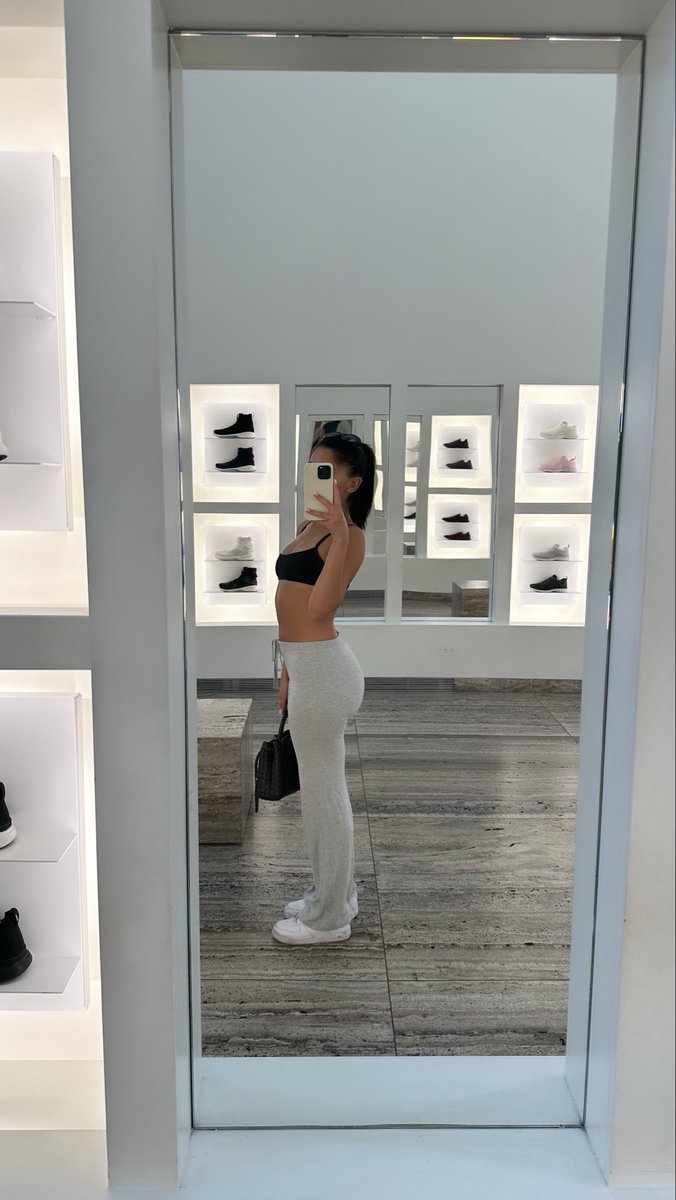 fuckyeahitsleya's tweet image. #missingla