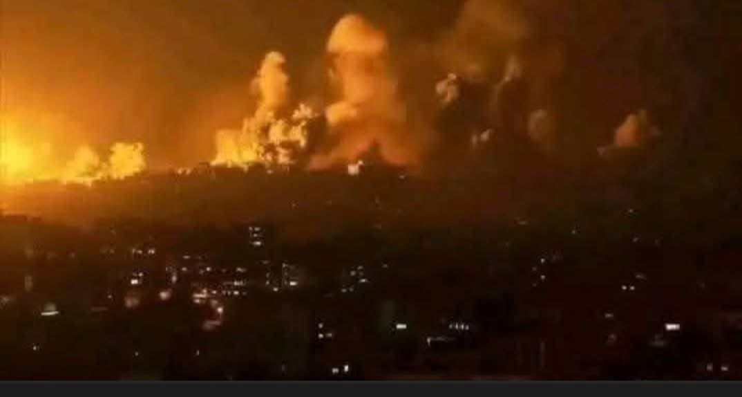 11:56 pm
من الشمال بنقلكم ، الحرب كانها بلشت من اول وجديد..
لا عهد لهم ولا ذمة