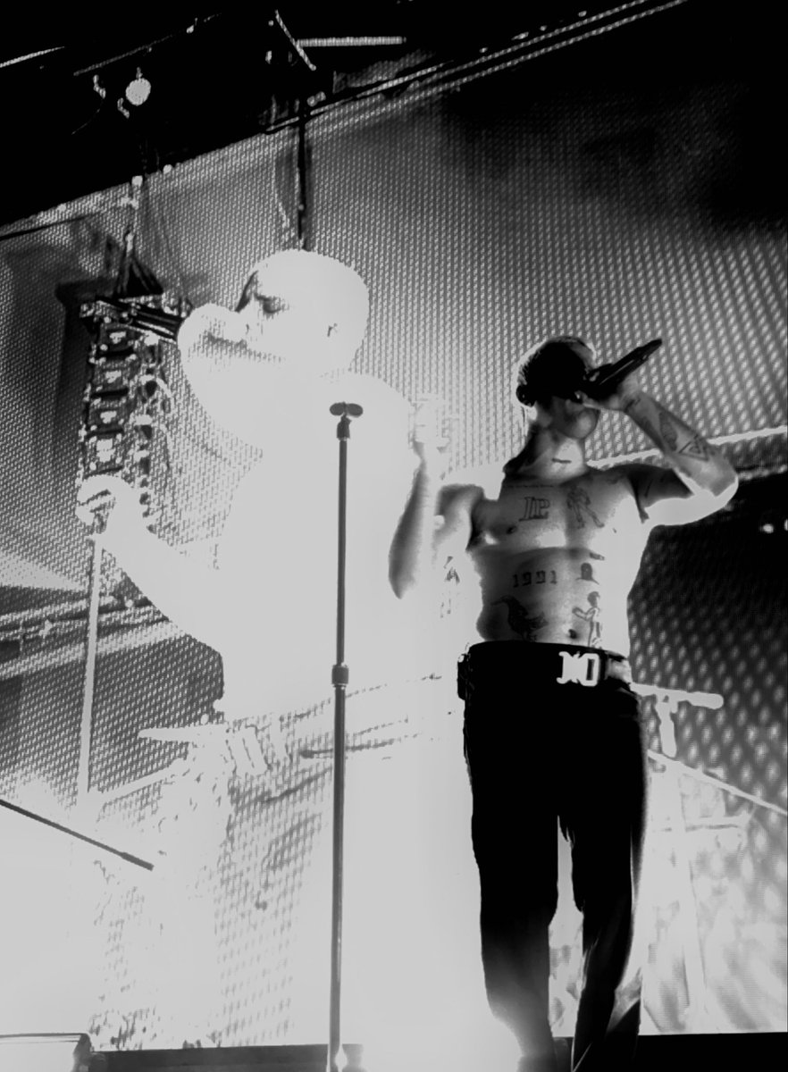 rubio_horem's tweet image. Ya una semana de esta fucking locura 
@LaraProject está a otro nivel 🌠🤯