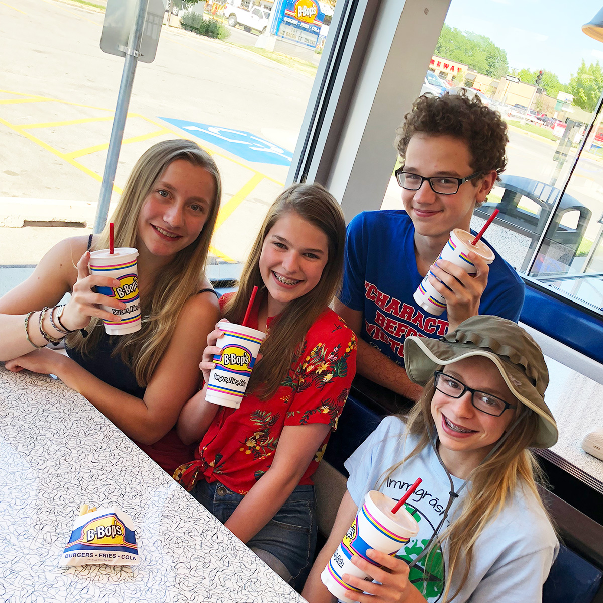 bbopsburgers's tweet image. There's just something about an after school B-Bop's stop. 😃 

#Shakes #Fries #BBops