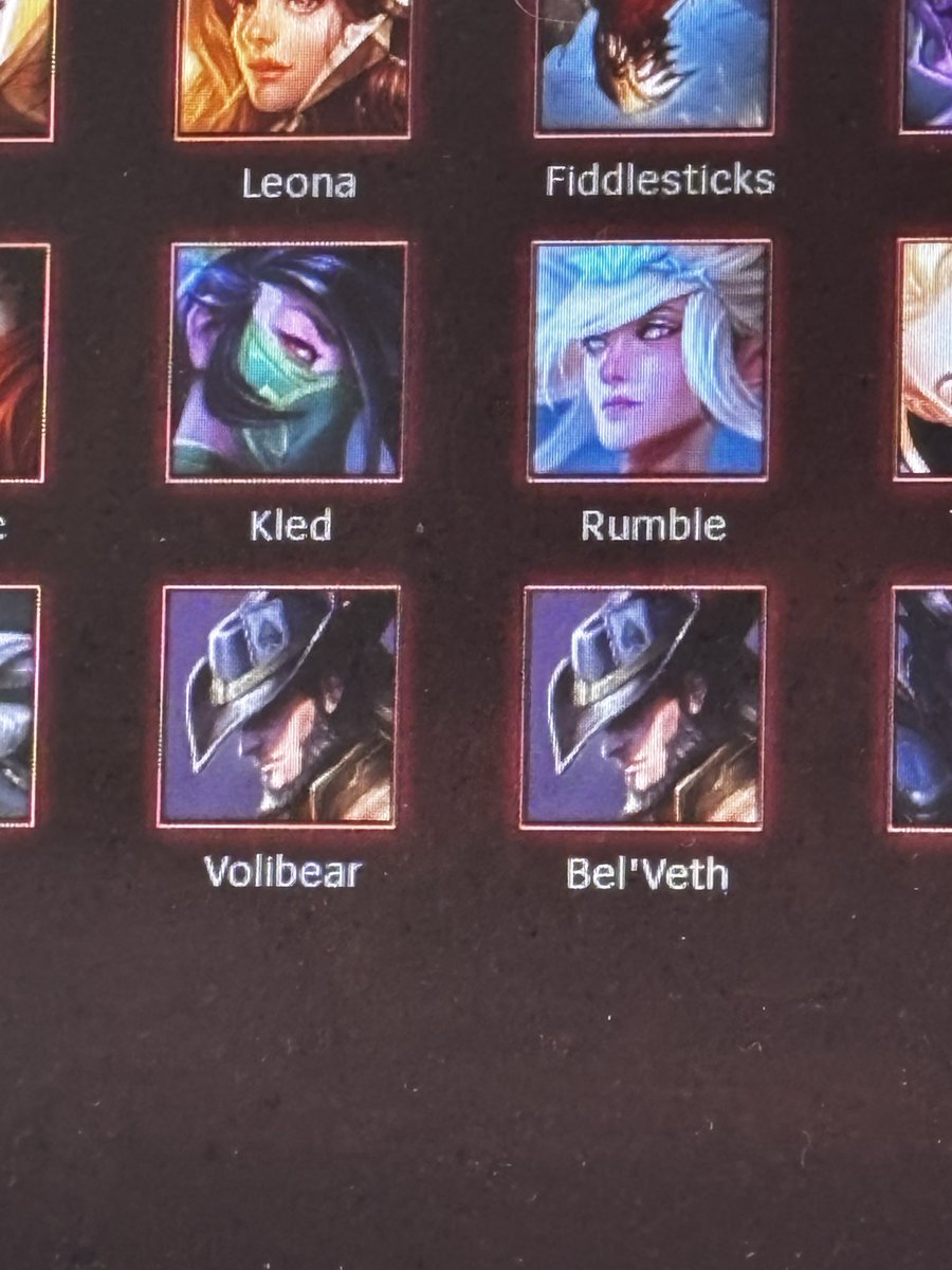 I LUVVV GRAVES tweet media