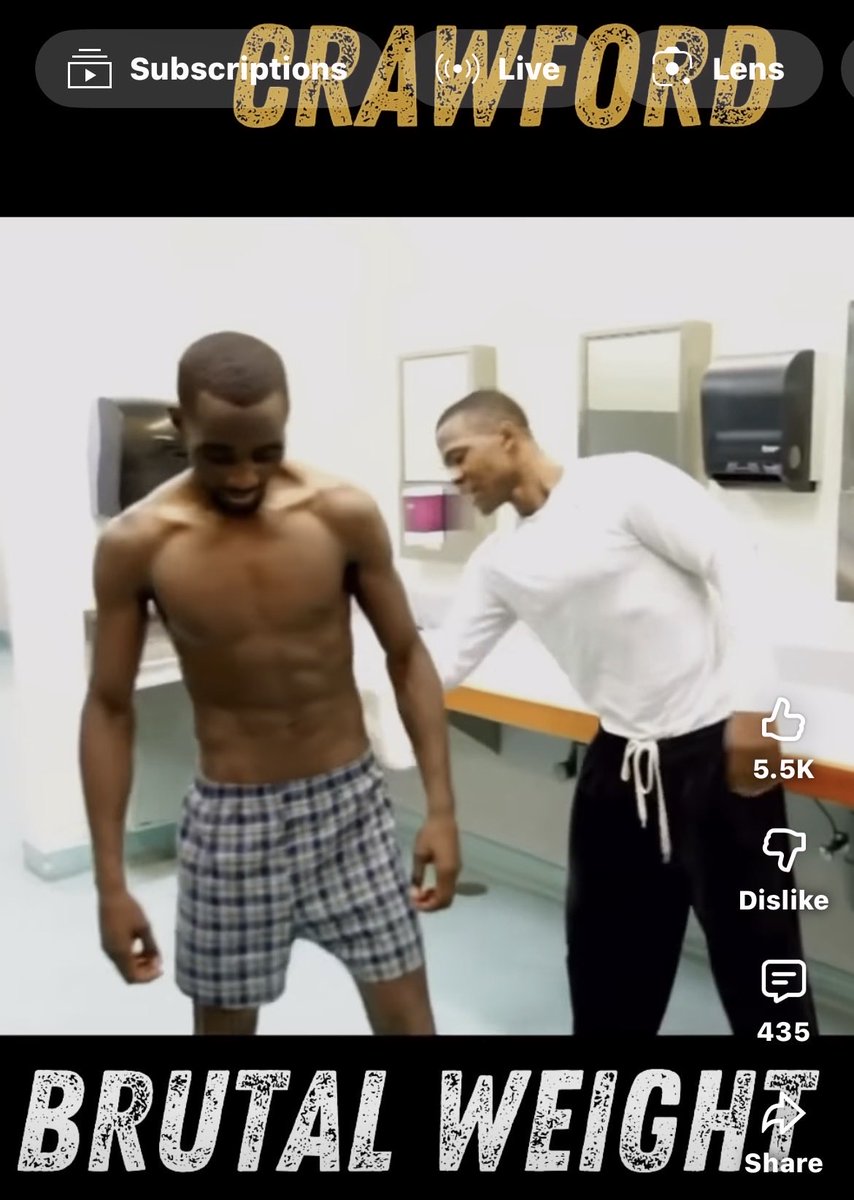 Boxingnerdd's tweet image. Why dudes complaining about boots this was bud at 135 bruh. Like chill it boots walks around on weight during fight week. He’s good at 154