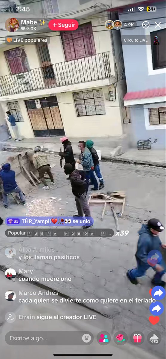 AlejandraCard41's tweet photo. @sebastlopez1 @PatikChi @sybelmartinez @inredh1 @Drwandradee @LancerosDigital @lizzhingri @wambraEc @yakuana Eso hacen tus angelitos que hasta hirieron a la pobre ancianita con un volador https://t.co/rxQRIHJh92