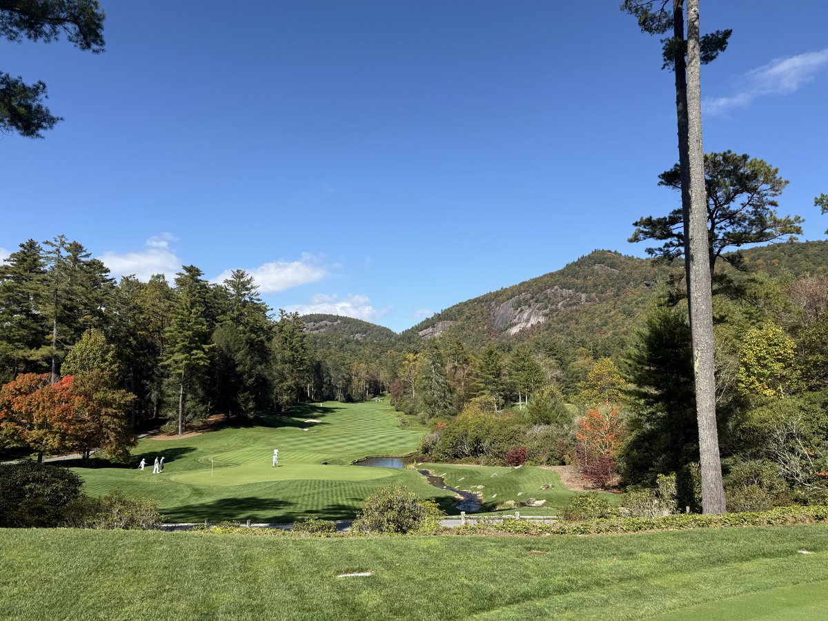 harrisonsho17's tweet image. Starting to look like fall in the mountains! Best time of the year for golf #wadehampton #cashiers