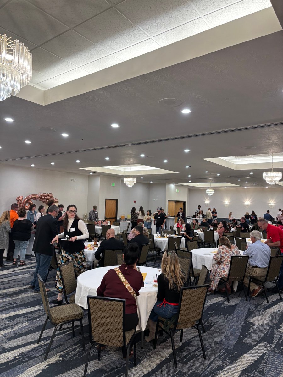 owchamber's tweet image. This month's Business After Hours was hosted by @OgdenSuites, and they did such an amazing job! Not only was the food incredible, their displays were fantastic and so were the people. Thank you so much, we had a great time!

#businessafterhours #owcc #chamberstrong