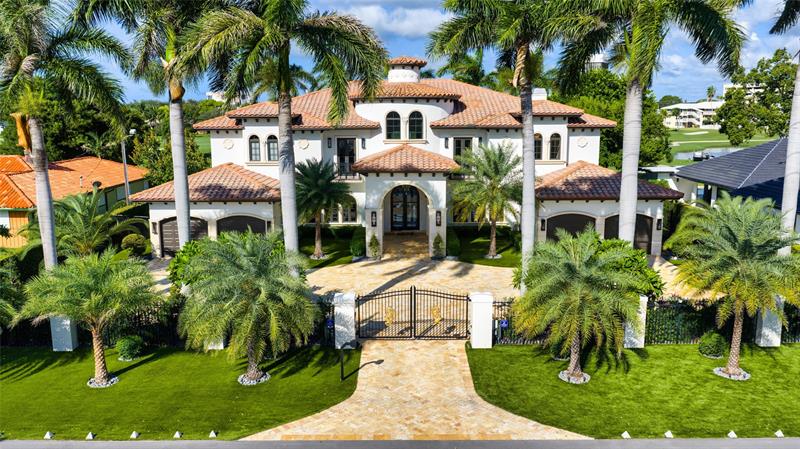 FOR SALE - 4711 NE 25th Avenue, Fort Lauderdale, FL 33308 dlvr.it/TNZsys