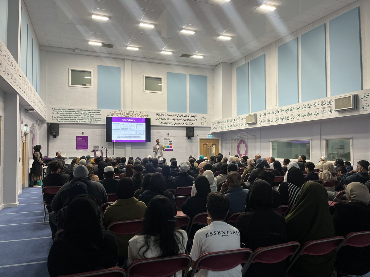 edenboysbolton's tweet photo. We were delighted to welcome the parents of our Year 10 students to our information evening. The strong partnerships we build with parents will be key to success in the upcoming exam series. Not long to go! #WeAreStar #Teamwork #Ambition https://t.co/itawuETrYL
