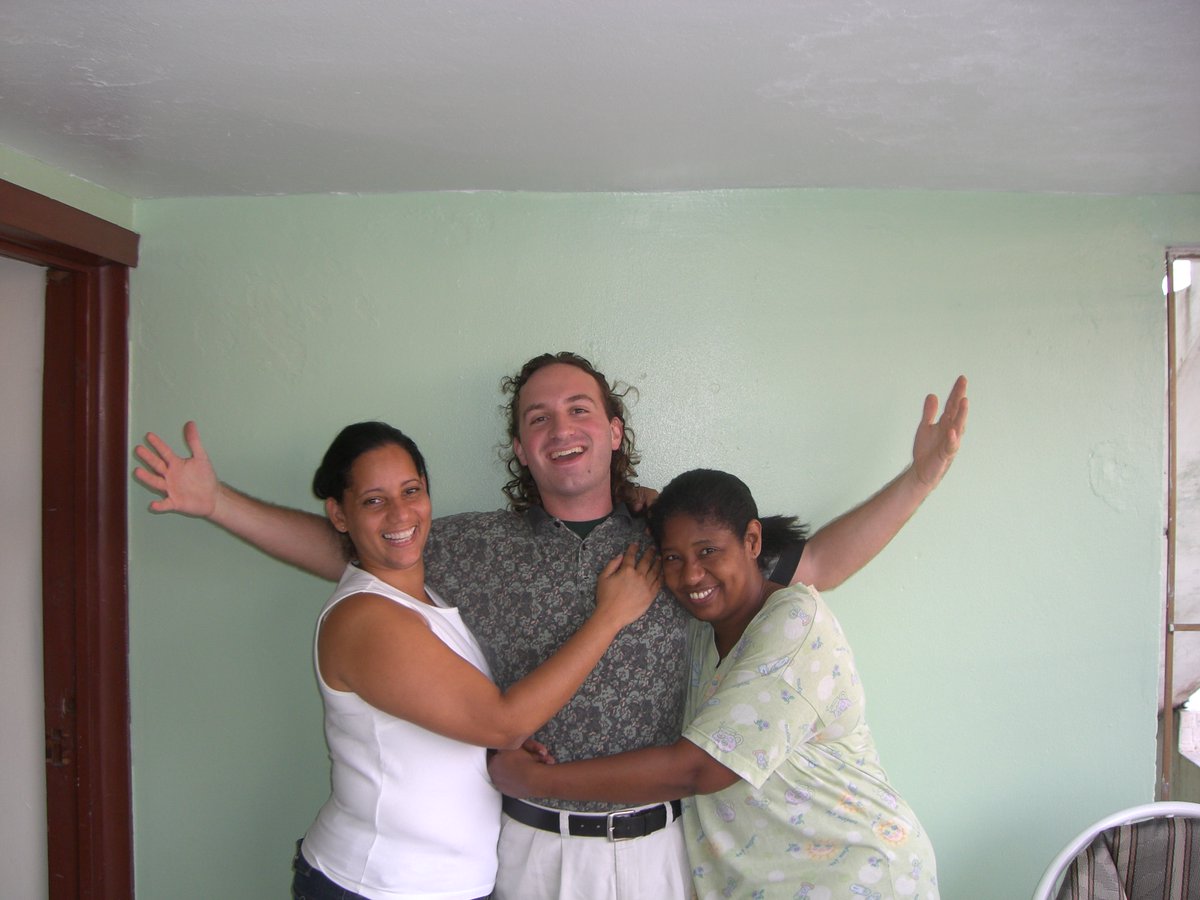 RossDaigle's tweet image. When I was in The Dominican Republic, all the ladies thought I was the cat's meow.
Truth is, I was big dork then too.