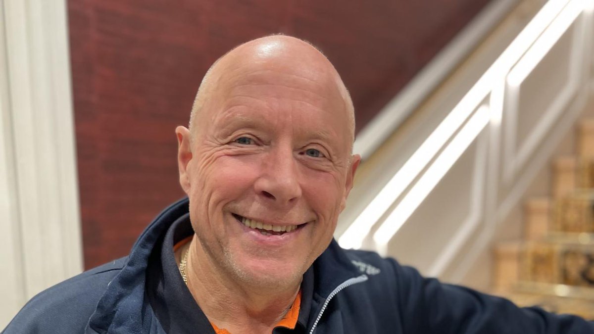 #unjourunjoueurduFCSM 🇩🇰
Bon, il n'avait pas cette coupe de cheveux lors de son passage au FCSM 😅
Bravo à <a href="/Steph2503487839/">Steph25</a>, <a href="/Micka_N12/">TheBigMick 🇫🇷</a> et <a href="/BelinOlivier77/">Belin Olivier</a> qui ont reconnu hier le grand Niša Saveljić, champion de 🇨🇵 avec Bordeaux en 99 et sochalien de 2001 à 2003!