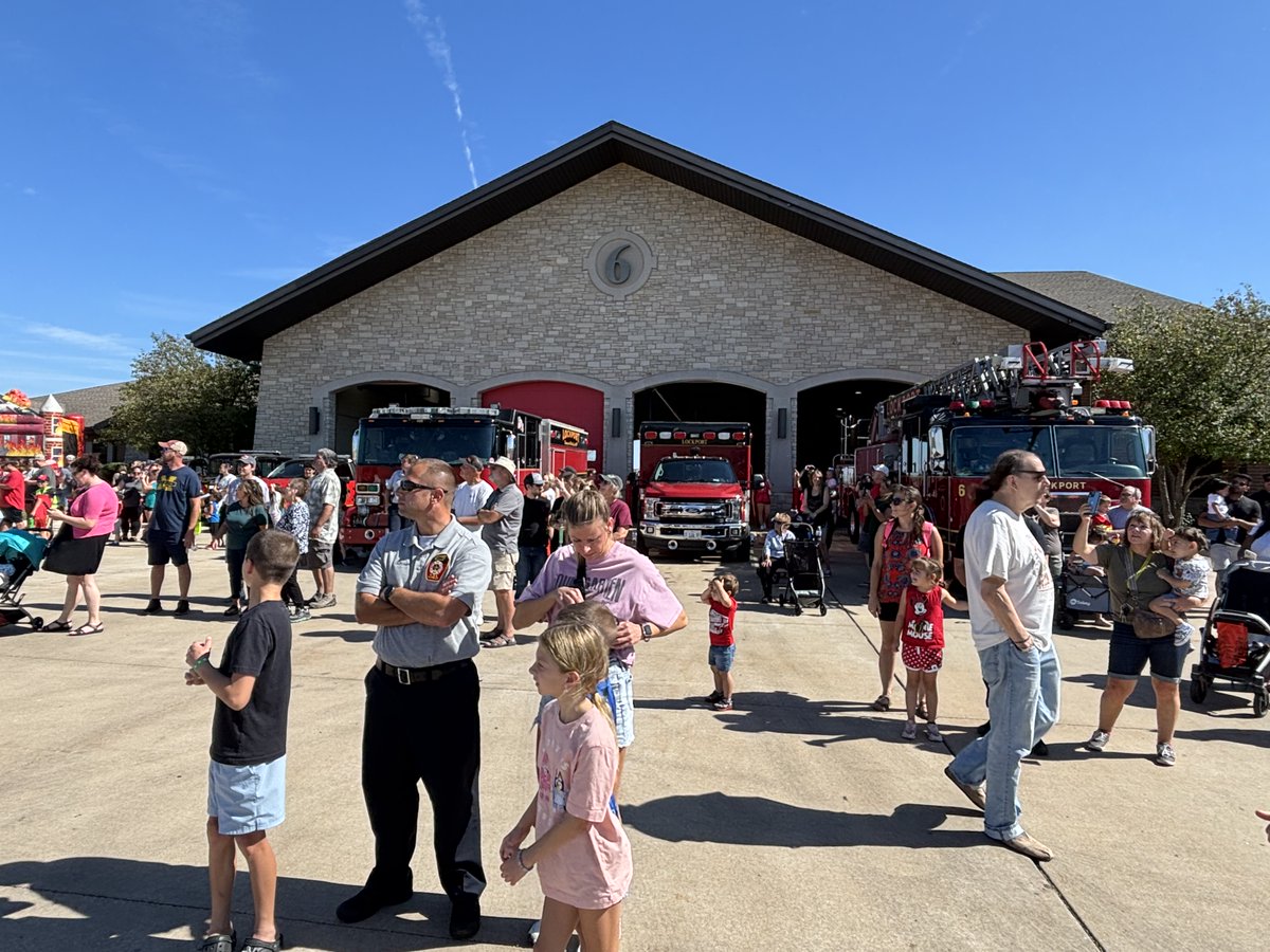 LockportFire's tweet image. Thanks to everyone who joined us for this year's Open House as a kick-off to Fire Prevention Week!  It was a great opportunity for firefighters to meet community members and showcase the services we have to offer.  We had a beautiful day and the largest attendance to date.…