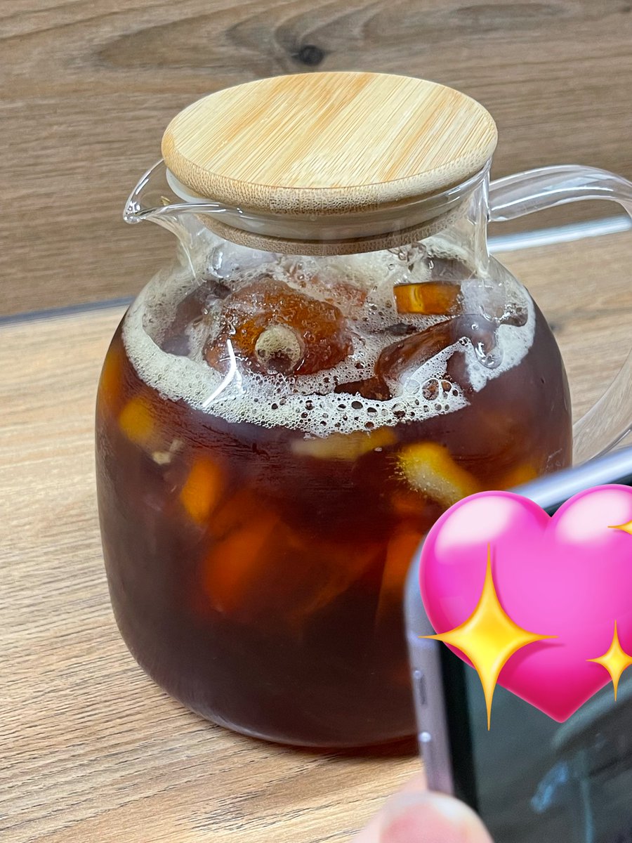 سويت قهوه ل ٨ اشخاص وتضاربنا عليها بالنهايه