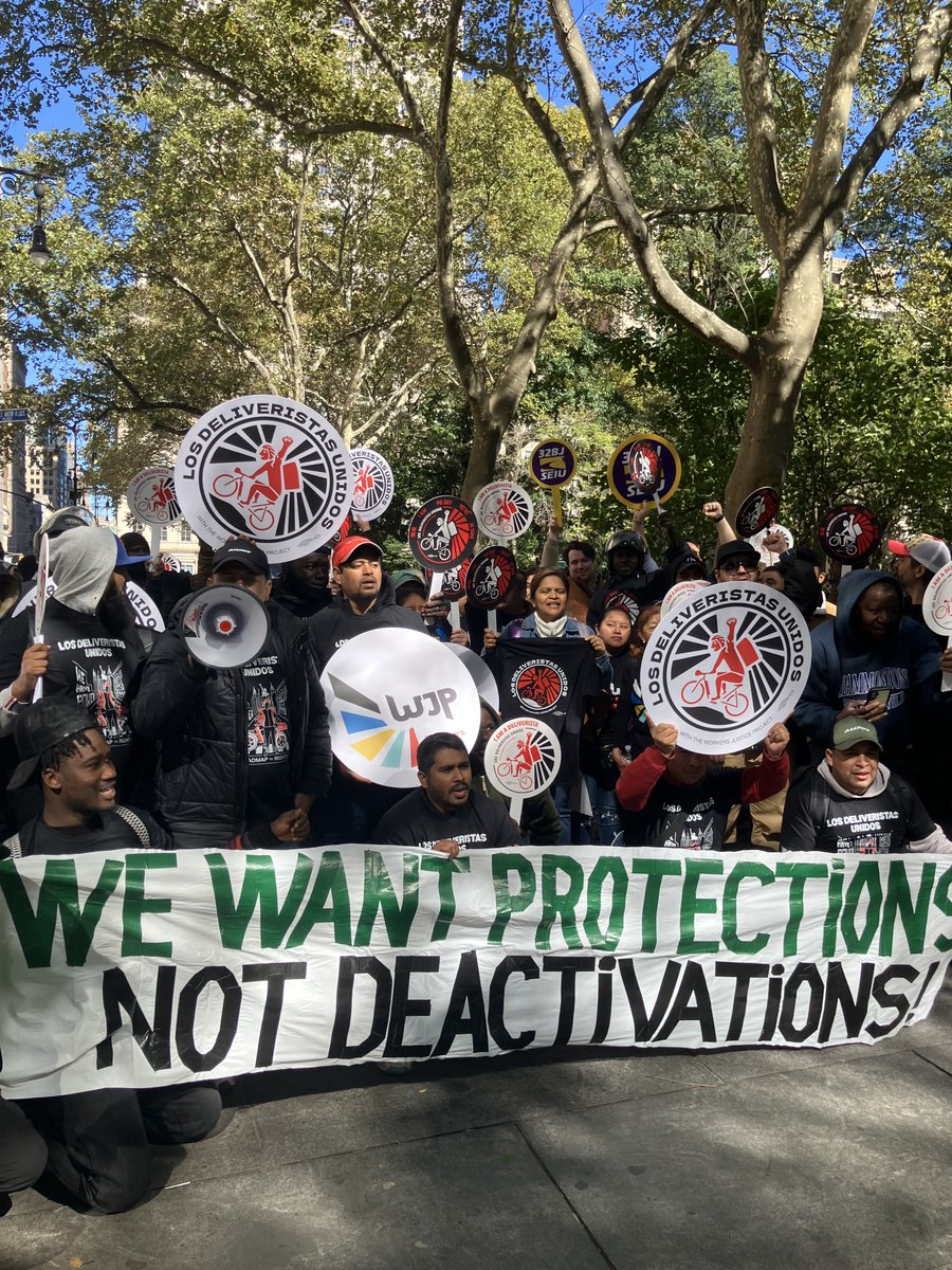 CMShahanaHanif's tweet image. Our team supported @LosDeliveristas in their urgent call to pass @JustinBrannan&apos;s bill to establish Just Cause protections for delivery workers. Every worker in every industry in NYC deserves fair labor protections on the job.