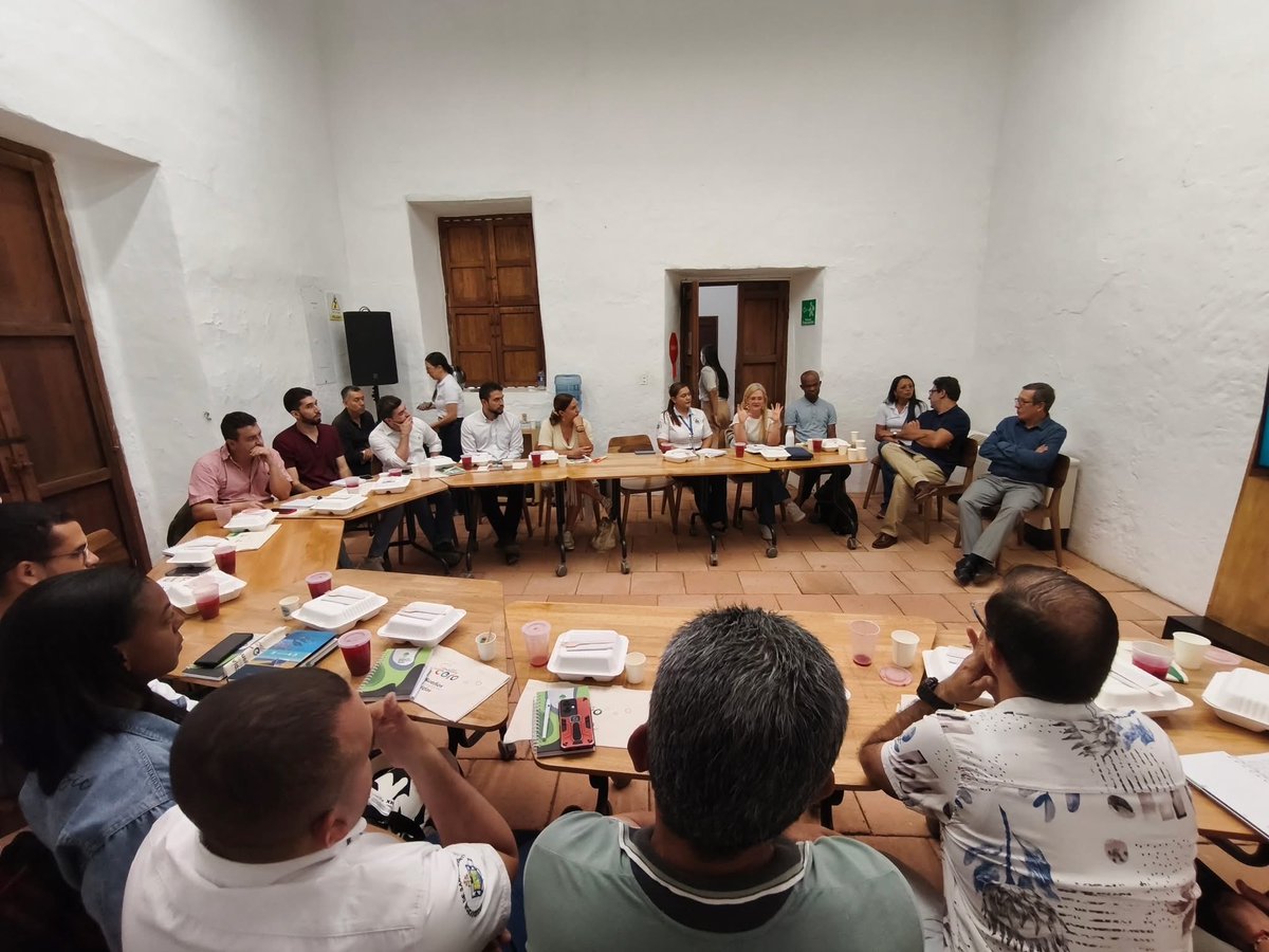 🎓 ¡Forjemos juntos el futuro de la educación en Antioquia! 🤝✨

Desde la Gobernación de Antioquia, la Secretaría de Educación y la Corporación Gilberto Echeverri Mejía, extendemos una cordial invitación a participar.

🟢#SantaFedeAntioquiaEsRenovación