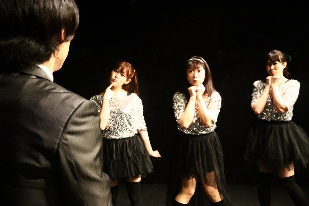 #コズワン

【当日券出ます！】

本日いよいよ『コズミックワンダーランド』初日を迎えます🚀

10日(金)は
19時 開場
19時 30分開演
（上演時間約90分）

ぜひ直接劇場にお越しください！
キャストへ連絡頂いてのお取置きも可！
前売料金になります✨

地球人と宇宙人が、劇場でお待ちしております🙍‍♂️👽