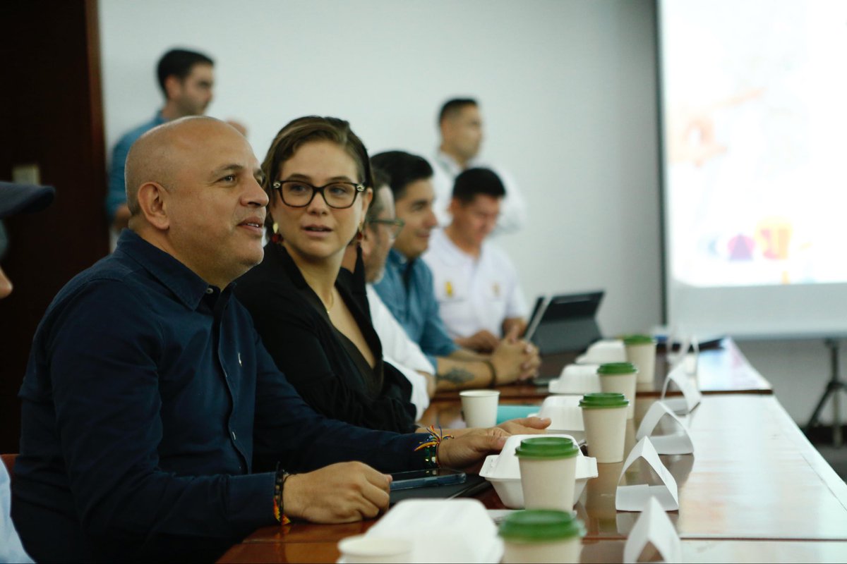 En la Sesión Ordinaria del Consejo Distrital de Gestión del Riesgo de Desastres (CDGRD), liderada por el alcalde <a href="/alejoeder/">Alejandro Eder</a>, trabajamos en estrategias de prevención, respuesta y protección financiera para fortalecer la capacidad del Distrito frente a futuras emergencias.