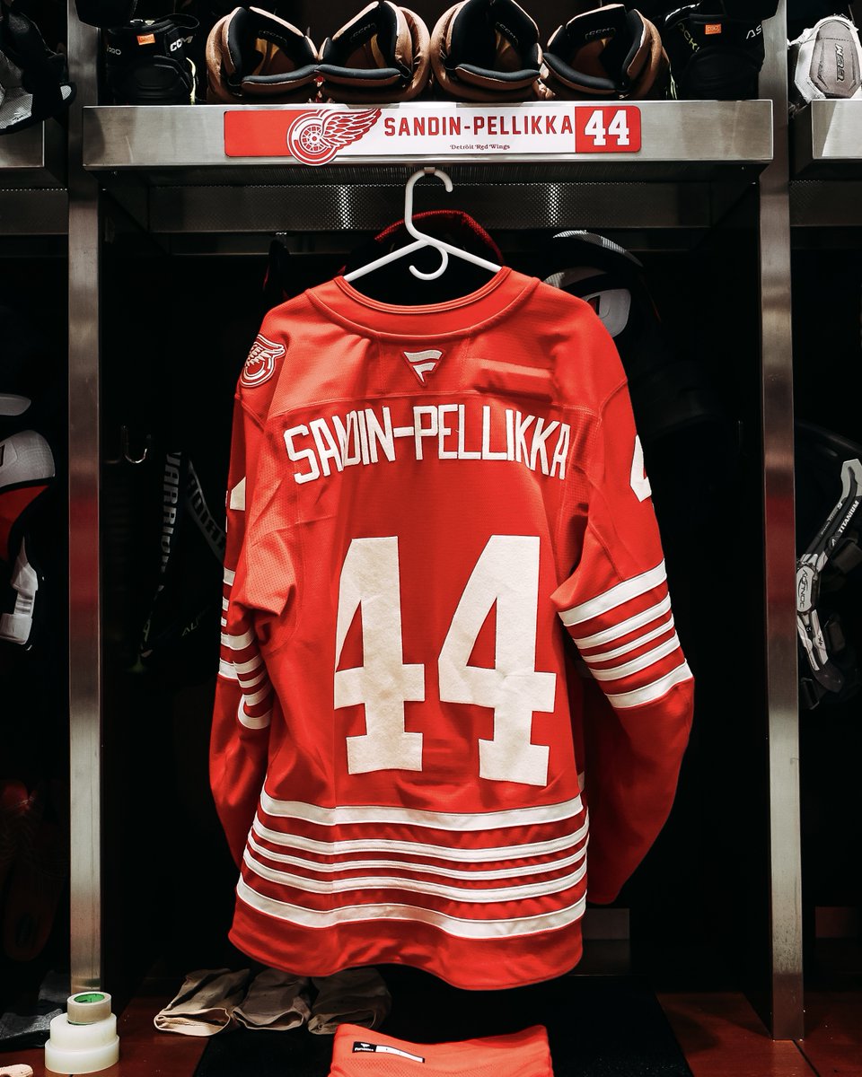 Set for the debut(s).