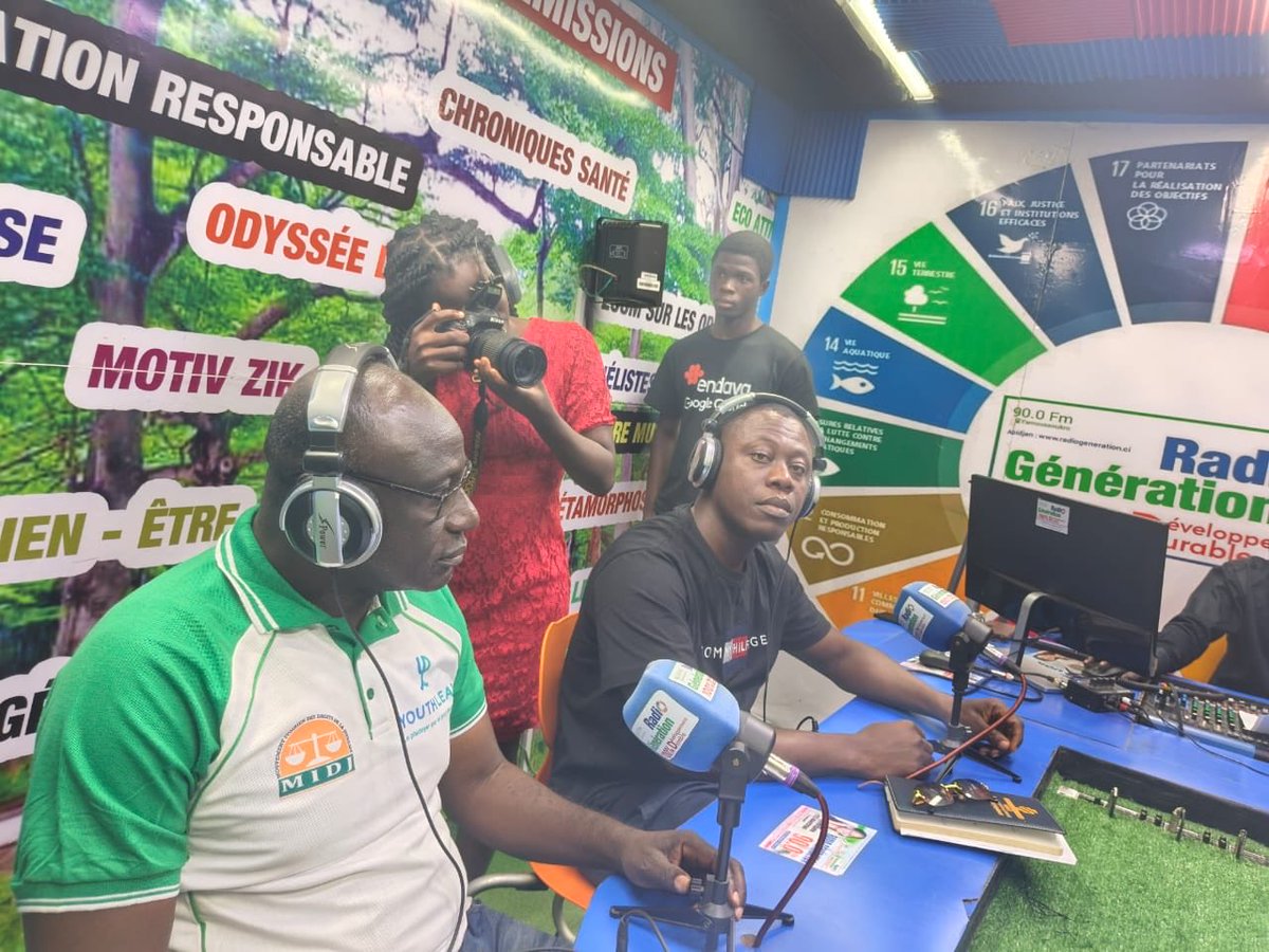 ONG_MIDJ's tweet photo. Nous étions ce jour avec la Radio Génération à #YAMOUSSOUKRO. C’est ensemble questions nous avons surfé sur les ondes et avons été heureux de répondre à vos questions sur les 90.0FM ! Merci à tous 🙏🏽
@macei_ci 
#JeunesseEnAction
#Jeunes #femmesfortes
#ÉlectionsApaisées
#anyama https://t.co/ErbQF4q7z2