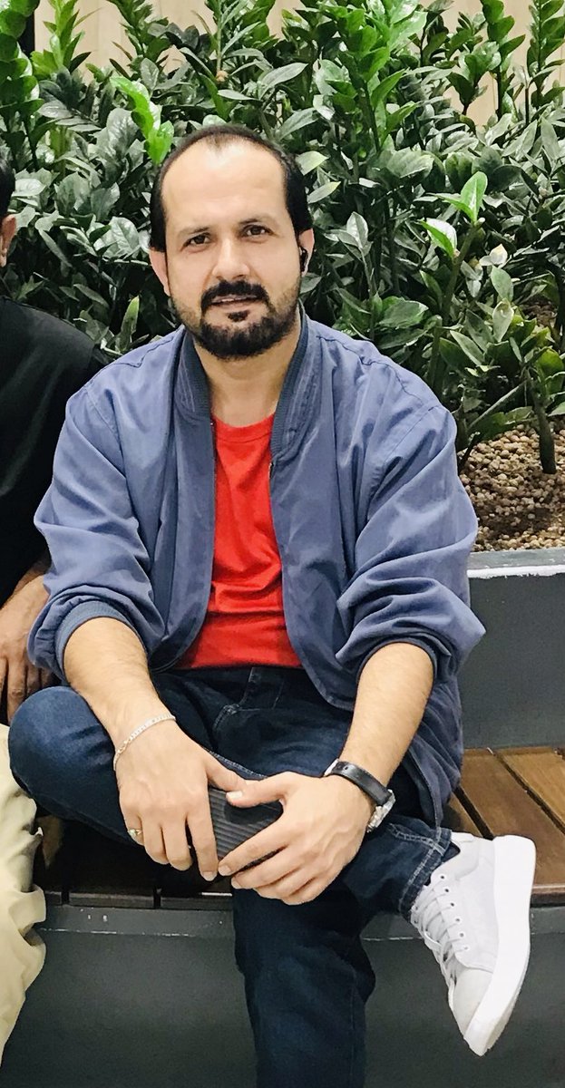 اطراف میں تو اپنے تھے دشمن تھا سامنے
کیوں تیر میرے جسم میں ترچھے اتر گئے
#قومی_زبان 
#مجنونیاں 
<a href="/Klair003/">🇵🇰 مجنون 🇵🇰</a>