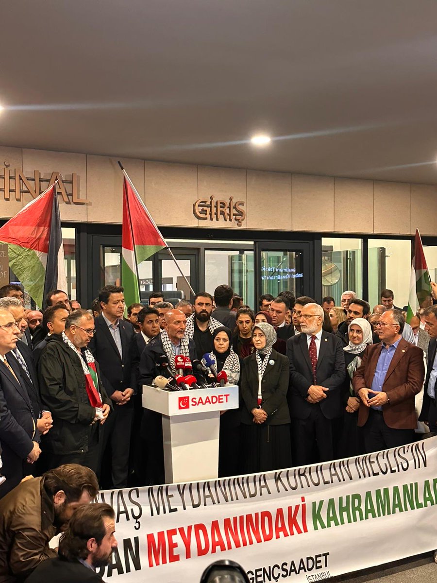 Onlar sadece vekil değil, insanlığın onurlu temsilcileri Hoş geldiniz, İzzet ve onurunuzla, ülkemizin gururunu yeniden ayağa kaldırdınız..👏👏👏
<a href="/SemaSilkin/">Dr. Sema Silkin Ün</a> 
<a href="/mehmetatmacasp/">Mehmet ATMACA</a> 
<a href="/necmettincalisk/">Doç. Dr. Necmettin ÇALIŞKAN</a>