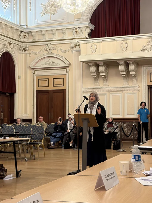 Sophia from Newham independents speaking in support of divestment