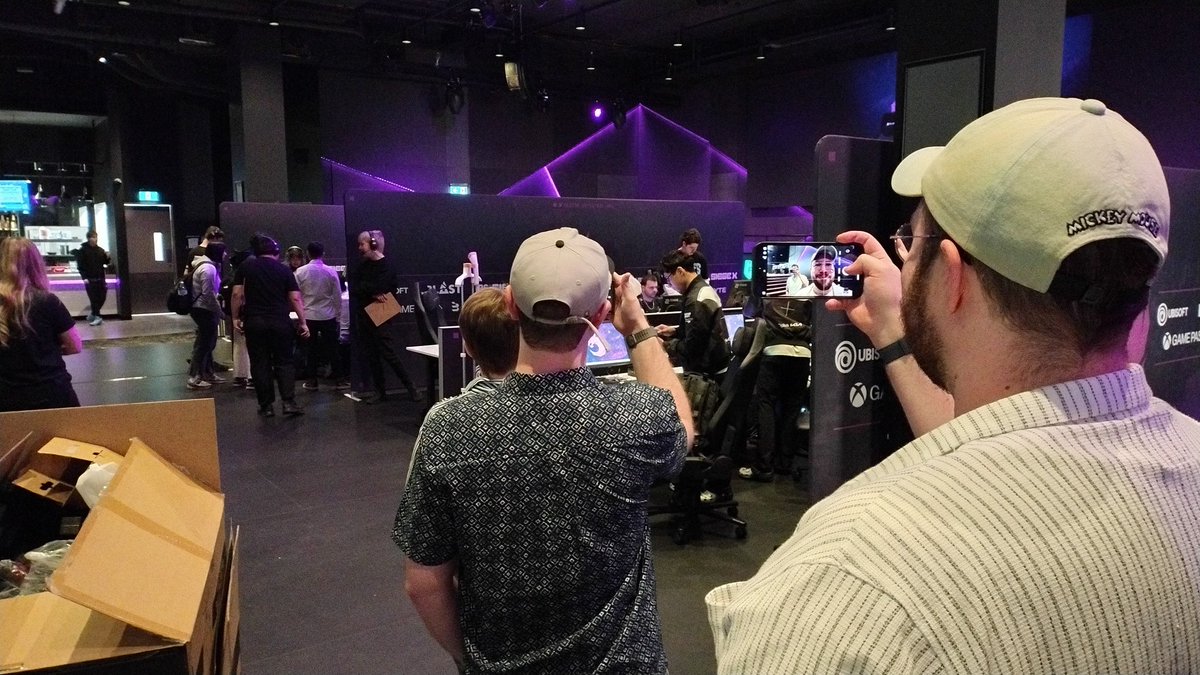 HazDaddySlim tweet media