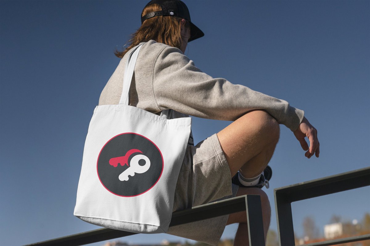 HiveKeychain's tweet photo. The only bag I don’t mind holding forever.

Who's with me? https://t.co/jwUQrecw3h