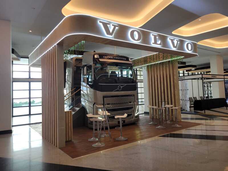 InfoTransportes's tweet image. 🚛#VolvoTrucks México participó en la Convención Nacional 2025 de #CANACAR, donde presentó la cabina del Volvo FH, destacando su #tecnología, #seguridad e #innovación🇲🇽🚚 #logística #transporte

- @VolvoBusesmx - @VolvoTrucksMx1 - @canacarmexico 

👉tinyurl.com/2ctrdyfm