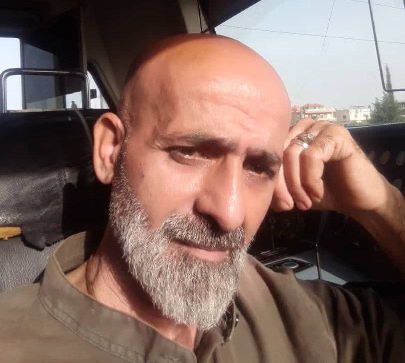 SyrianEagle313's tweet image. #مفقود
#اللاذقية

فُقِد السيد #وائل_رعوان اليوم حيث غادر منزله عند الساعة الثامنة صباح اليوم ومن المفترض خروجه من عمله عند الساعة الثانية بعد الظهر
ومنذ ذلك الوقت لم يعد إلى منزله مع العلم أن هاتفه الشخصي كان قد نسيه في منزله قبل خروجه للعمل
#اوقفوا_ابادة_الاعلويين
