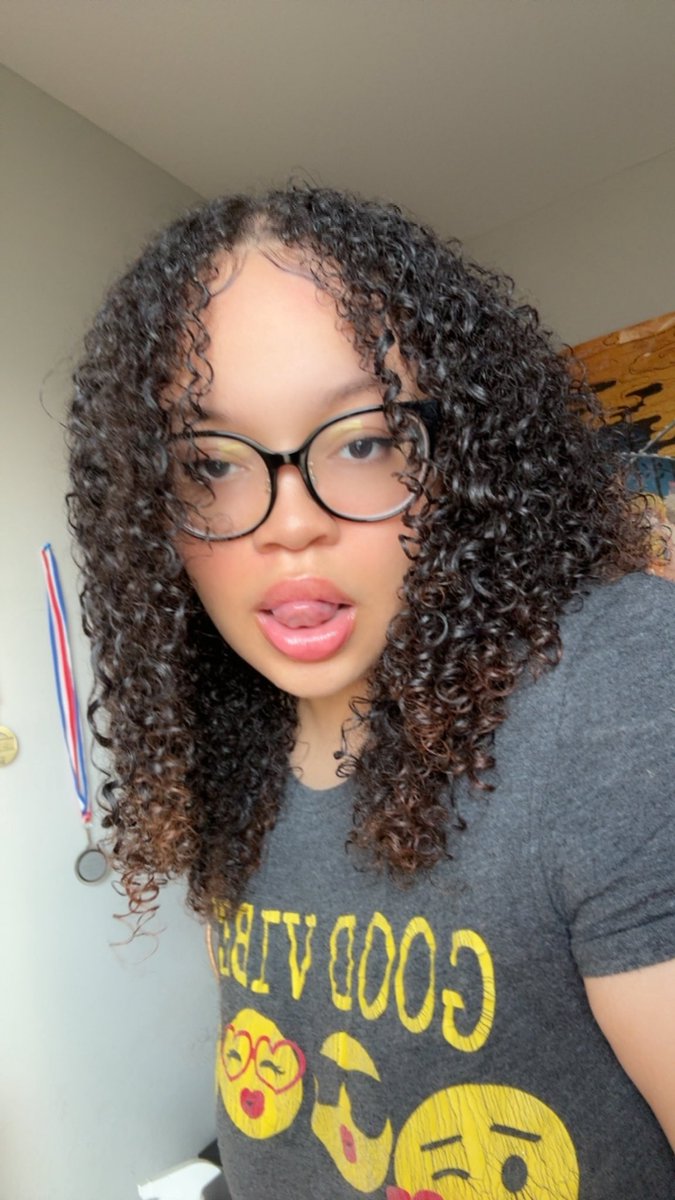 reminder that i am still pretty