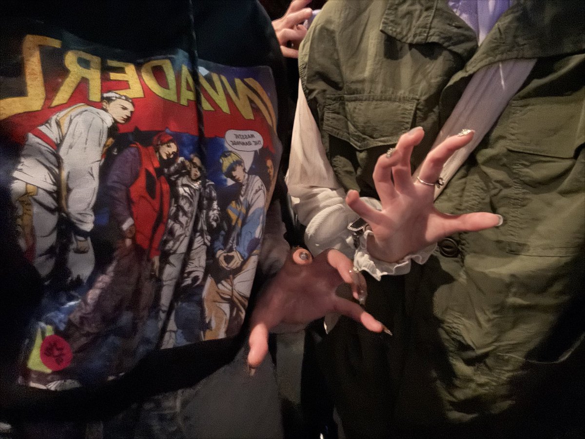 rr_chansn0n3's tweet image. 初ﾏｼﾌﾞさん‼️🗼公演2️⃣日間行かせてもらって…2週連続めちゃくちゃ楽しすぎて❕⚡️ｺﾞﾘｺﾞﾘ系⁇曲はもうとんでもなくぶち上がるしなんていっても曲調も歌詞もﾒﾛくてｴﾓくて聴けば聴くほどもう虜です💖🌀(余韻ひたひたすぎて毎日聴いてます)来年も行ってもいいですか…🥹💘
 #EMPIRECODE