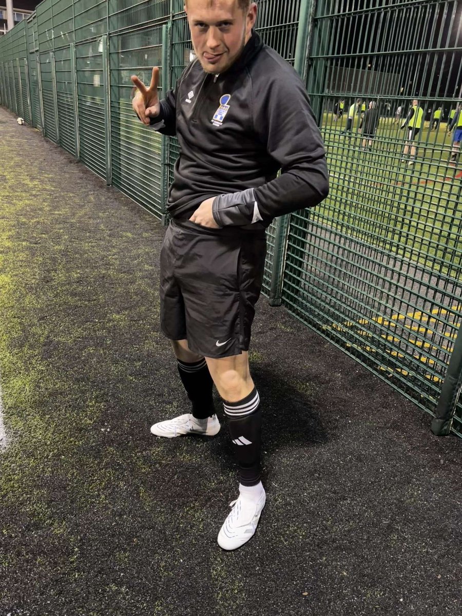 10-2

Omg we’re so back.

They were wank how are they in top division ahahaha.

Class from lads, had a ringer in net whose never played in net, get ready for the list. 

MattMan ⚽️⚽️⚽️
<a href="/Jt_hunnam_/">jt</a> ⚽️⚽️
Longden ⚽️⚽️
<a href="/hirstyjr22/">Charlie Hirst</a> ⚽️
Billy Draper ⚽️🔥💯😮‍💨

MOTM