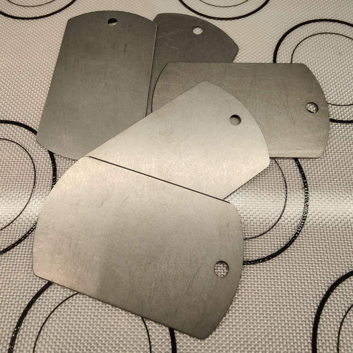 cuaternioX's tweet photo. AeroFusion Essential — Dog Tag de #Titanio Ti-6Al-4V • 1 / 2 / 6 uds https://t.co/imssZEHFEk via @Etsy #Titanium 
Prueba nuestro titanio aeroespacial Ti-6Al-4V a precio muy ventajoso. https://t.co/D46ZPgEGTX