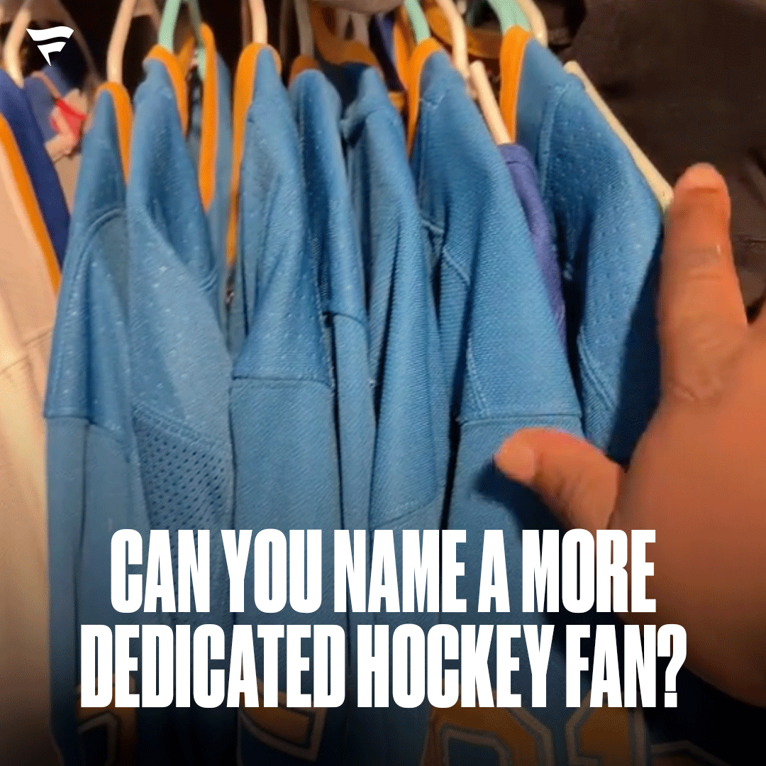 Fanatics's tweet photo. This is all @StLouisBlues  fans tonight 🎶

🎥 via brucewayne_and_alfred/TT https://t.co/lP2gr71mkF