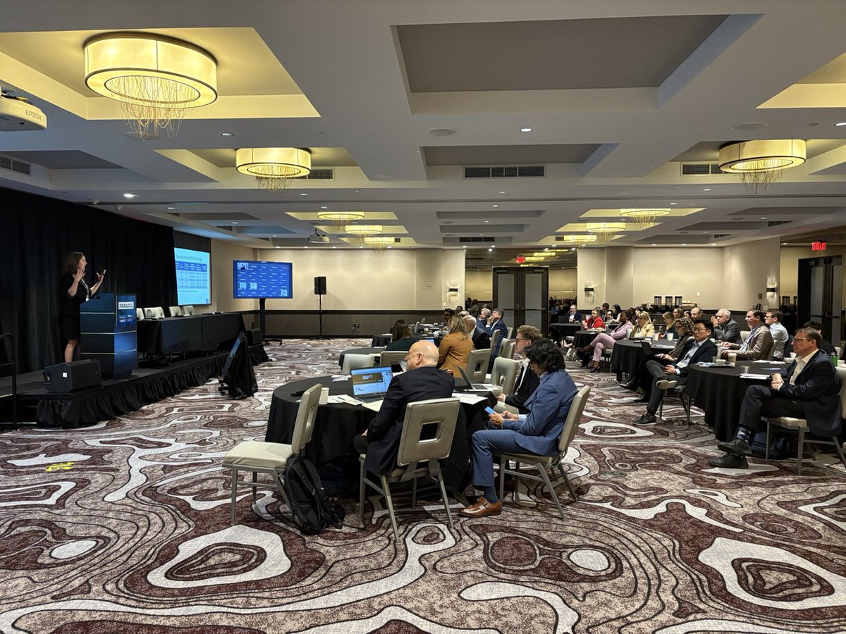 ISGDtweets's tweet photo. Laura Mariani @MiKTMC recapping PARASOL-FSGS project to a full house in Minneapolis as we kick off the PARASOL MN and APOL1 projects! (PS we have diagnosed the carpet with Fabry disease) @ph_nachman @Tobias_B_Huber @BradRovin @ASmith_Stats @Dr_KeishaGibson @DrRulanParekh#PARASOLproject #APOL1nephropathy #GlomerularDisease #NephrologyResearch #MembranousNephropathy