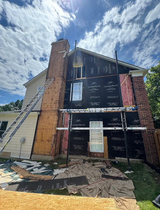 MacawServices's tweet photo. We’re thrilled to share another successful project! Our team completed new siding, windows, gutters, paint, and more — leaving the home looking beautiful and protected. 💪
We proudly serve Cornelius, Huntersville, Davidson, Mooresville, and surrounding areas.
#SidingExperts https://t.co/ubeysI4Qbx