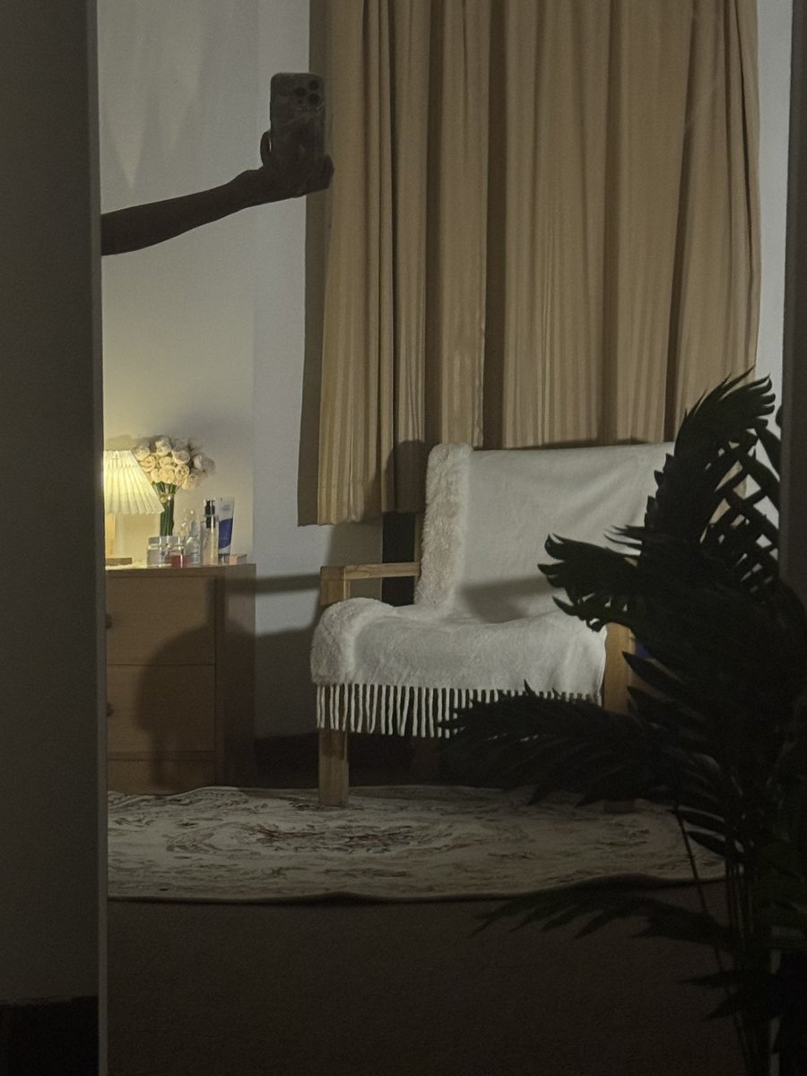 7rsov's tweet image. غرفتي الدافئه تستقبل الشتاء🥹🤎✨!!!