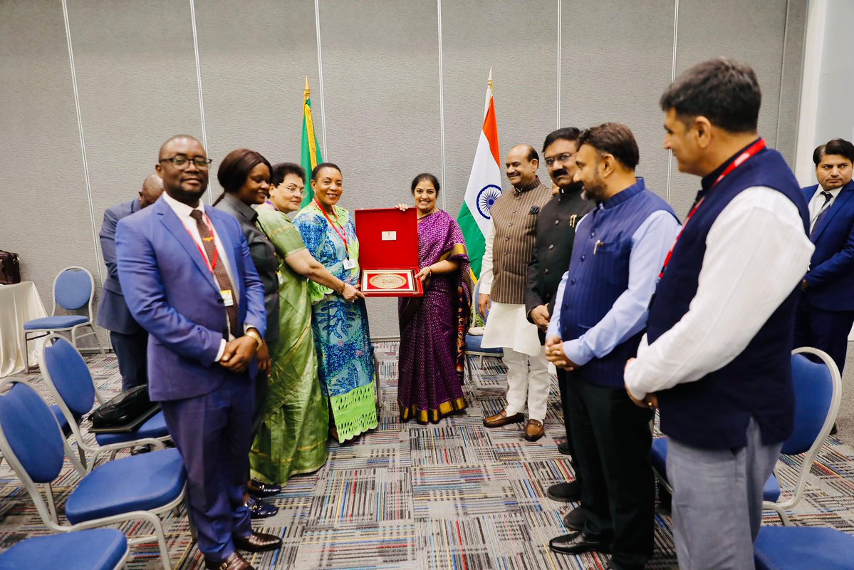loksabhaspeaker's tweet image. Lok Sabha Speaker Shri Om Birla said that he was truly honoured to meet Her Excellency Ms. Nelly Mutti, Speaker of the National Assembly of Zambia, at the Commonwealth Parliamentary Conference in Georgetown. He commended Zambia’s democratic journey and the impressive role of its…