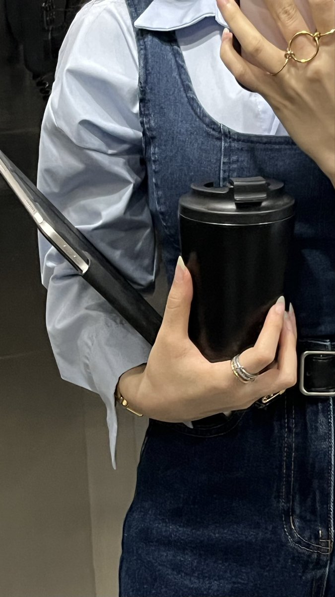 IDTimaa's tweet image. يومي ما يزينن الا من هالفقرة✋🏻