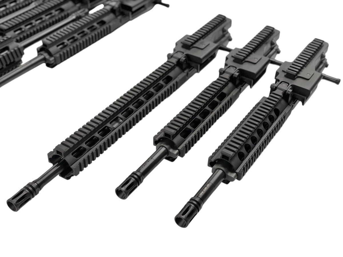 Choose your FightLite DFX free floating handguard…Left, Middle or Right? Or, change it in 3 minutes with a Torx driver! 👍🇺🇸🇺🇸🇺🇸🇺🇸🇺🇸

Image by <a href="/fightlite/">FightLite Industries</a> 

#ar15  #freedom #feedyourfreedom #usa #shrike #shrike556 #ngsar #aresdefense #fightlite  #556 #300blackout  #beltfed #mcr