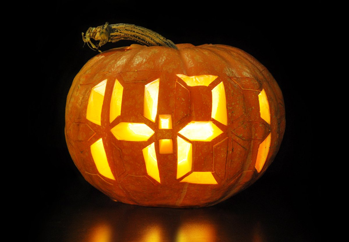 efojs's tweet photo. 🎃 Halloween Clock
👻 Made in 2013 (before AI) still ticking https://t.co/CloyhKI42v