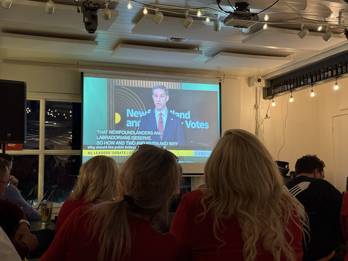 Full house at Quidi Vidi Brewery last night as we cheered our leader on during the debate. Let’s go! 

#TeamHogan ❤️