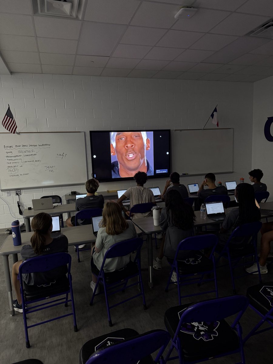 Nothing more powerful than having an entire program train together a couple hours before school!

Excellent week of training, lifting, and finishing off with our character lesson of the week. Things are going to be done differently at Richland S&amp;D!

#BeAPro