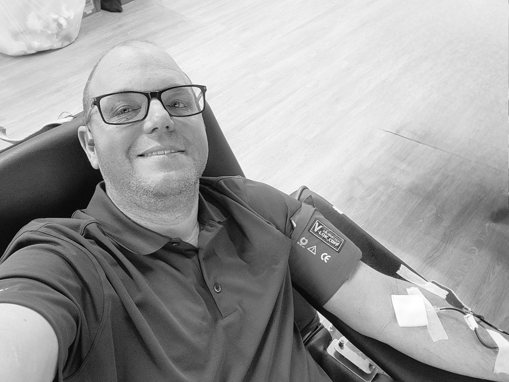 Moosepro's tweet image. Strong people don’t just lift weights—they lift others. 💪
One pint of blood can save up to three lives.
Roll up your sleeve. Step up. Be the reason someone gets another chance.
#DonateBlood #SaveLives #AmericanRedCross