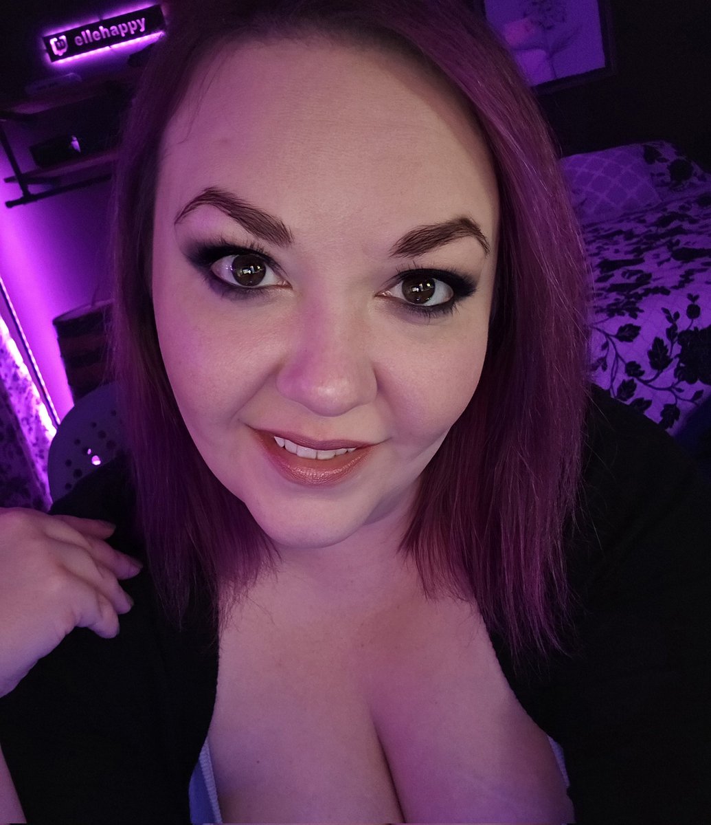 ellehappyttv's tweet photo. Links in bio! #softgoth #pastelgoth #goodgirl https://t.co/XclVygkmVV